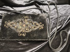 BEAUTIFUL BLACK VELVET PURSE WITH GORGEOUS EMBROIDERY  COLOR BEADS