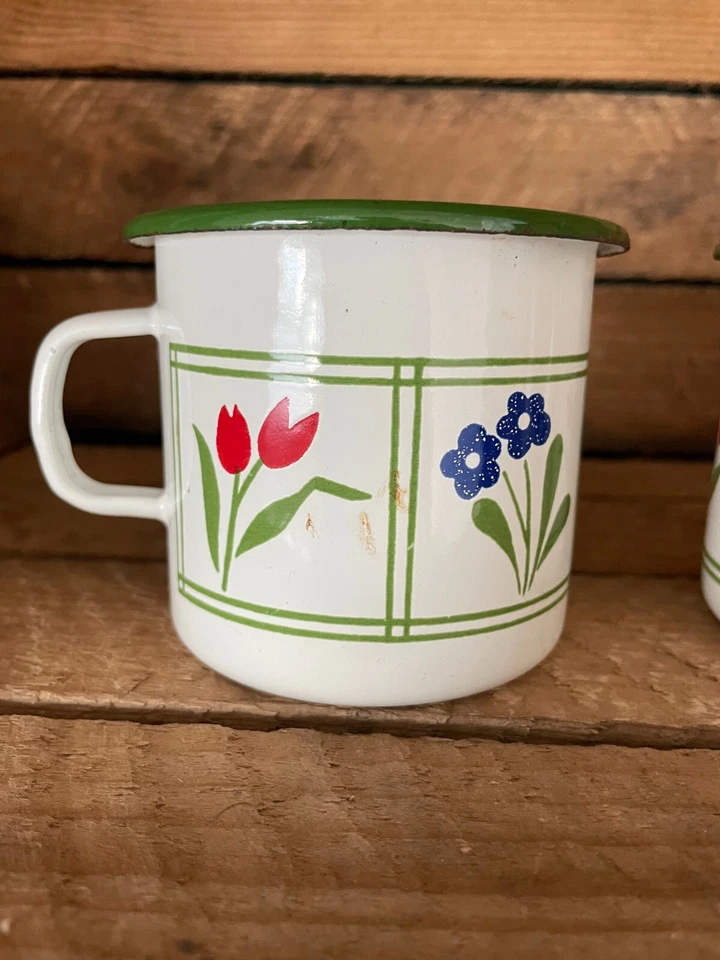 2 jolies tasses anciennes en tôle émaillée - Photo 2/4