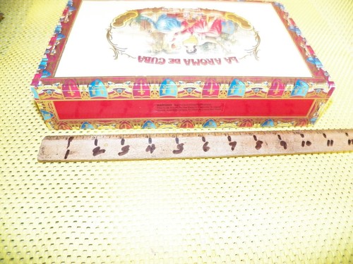 Vintage LA AROMA DE CUBA PYRAMID Wood Empty Cigar Box - Made in Honduras - Picture 5 of 8