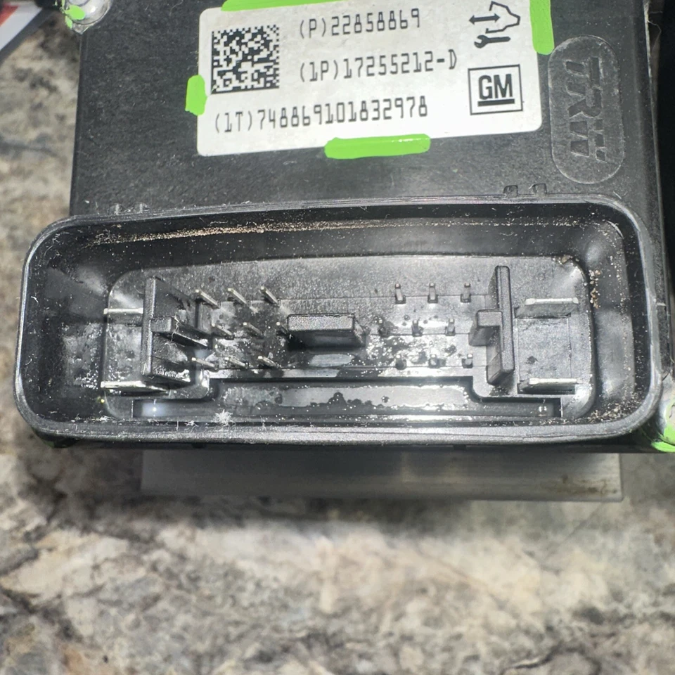 Chevy Silverado 3500 2013 unidad de freno antibloqueo usado 22858869 con ANPInt Brk Cntrl Foto 3 de 4