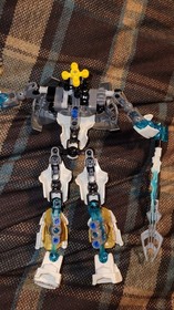 LEGO BIONICLE: Kopaka-Master of Ice (70788) Incomplete