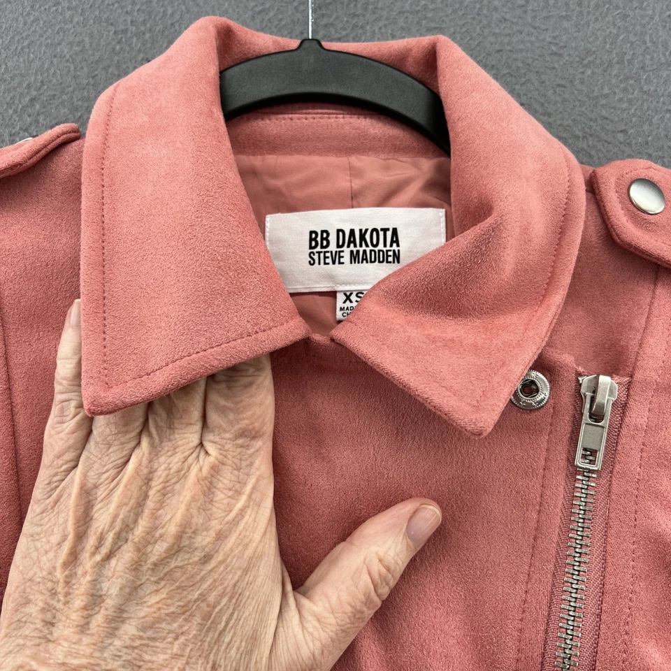 BB Dakota Steve Madden Jacket Womens Sz XS Pink Faux Suede Moto Zippers - Image 4 of 4
