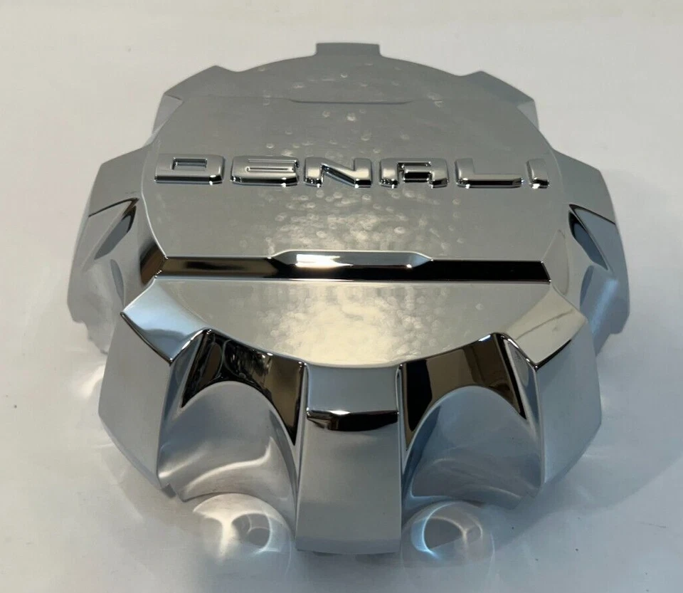 2021-2024 GMC Sierra Denali 2500 3500 HD Chrome Center Cap OEM   84307952 - Image 2 of 4