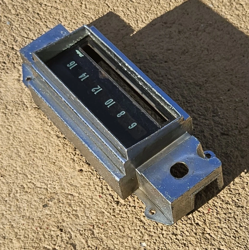 Chevrolet Impala Caprice Biscayne Bel-Air 1968 OEM radio bisel de ajuste (7304157) Foto 3 de 4