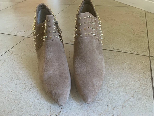 SAM EDELMAN WALLY SPIKED STUDDED H.HEEL SUEDE BOOTIES TAN OATMEAL8M NEW IN BOX
