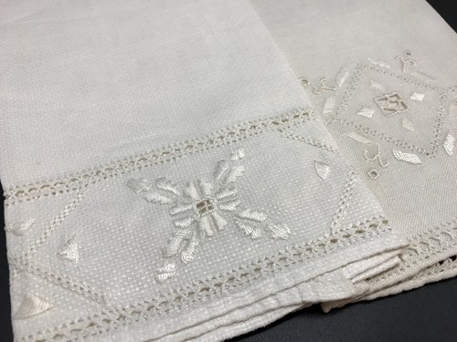 Two Vintage Embroidered Guest Hand Huck Towels with Drawn Thread Work (RF733) - Picture 2 of 10