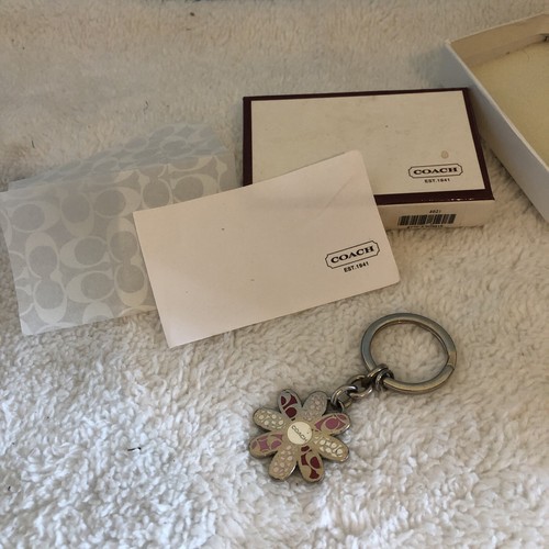 Llavero Vintage COACH Rosa Esmalte Flor Margarita FOB Cartera Dije