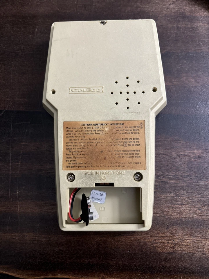 Juego de fútbol americano Coleco Electronic Quarterback vintage; no probado. Falta pieza Foto 2 de 3
