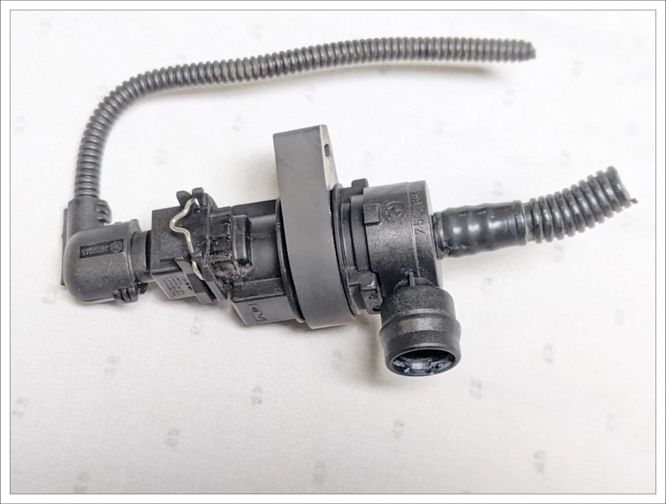 ✅ 2007 宝马 750i 燃油罐呼吸真空控制阀 7507664 原始设备制造商 — 第 3/4 张图片