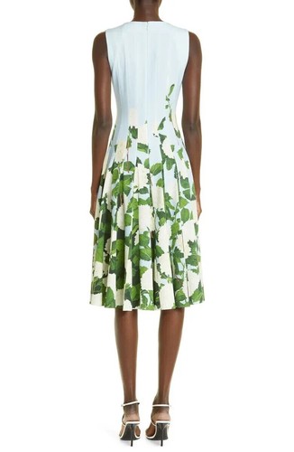 Oscar de la Renta Pleated Dégradé Hydrangea Print Fit & Flare Dress $3290 - Picture 2 of 4