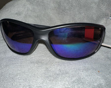Foster Grant MaxBlock Completion GRN Sunglasses NEW 100 UV
