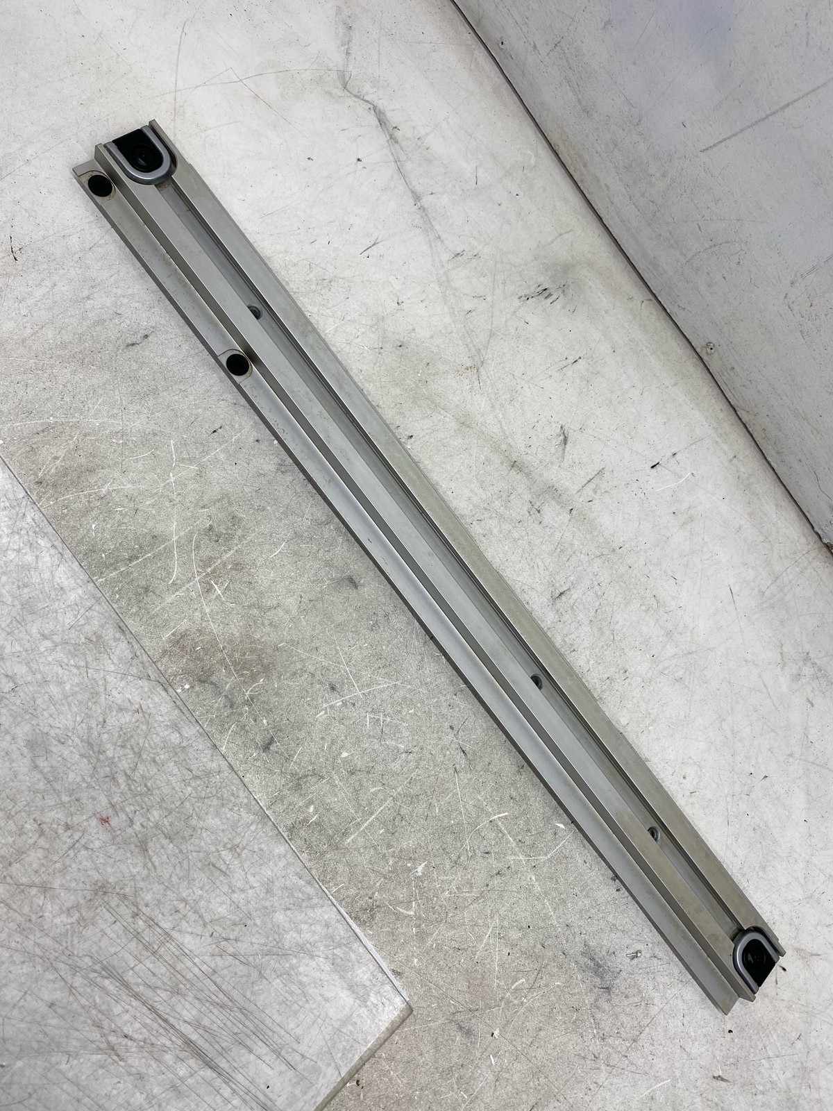 2020-2025 ASTON MARTIN DBX OEM LEFT RIGHT REAR TRUNK FLOOR LOADSPACE RAILS
