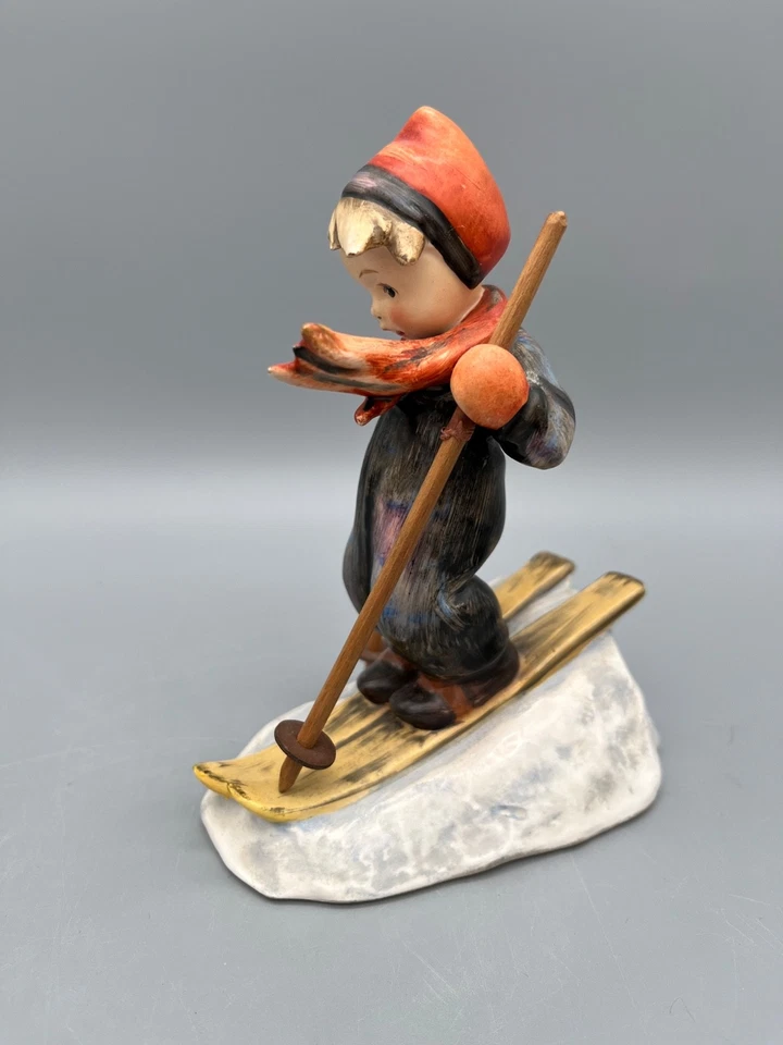 Antike Hummel Figur Nr. 59 "Ski Heil" 1935 Krone + M.I. Hummel blau - Bild 3 von 4