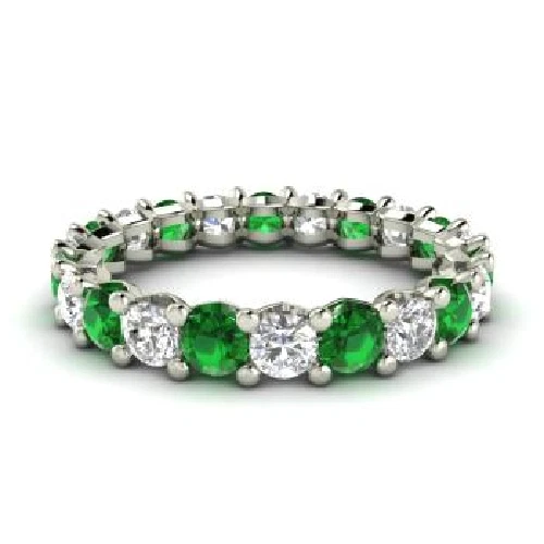 Alianza de eternidad nupcial de boda de diamantes esmeralda natural de 2,54 quilates de oro blanco de 14 quilates Foto 2 de 4