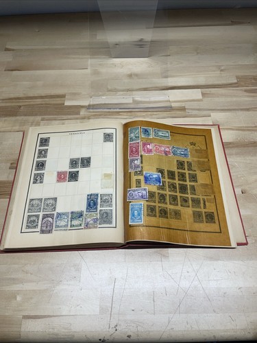 Vintage Modern Postage Stamp Album W/ Hundreds Of Stamps Untouched/Unpicked - 第 17/21 張圖片