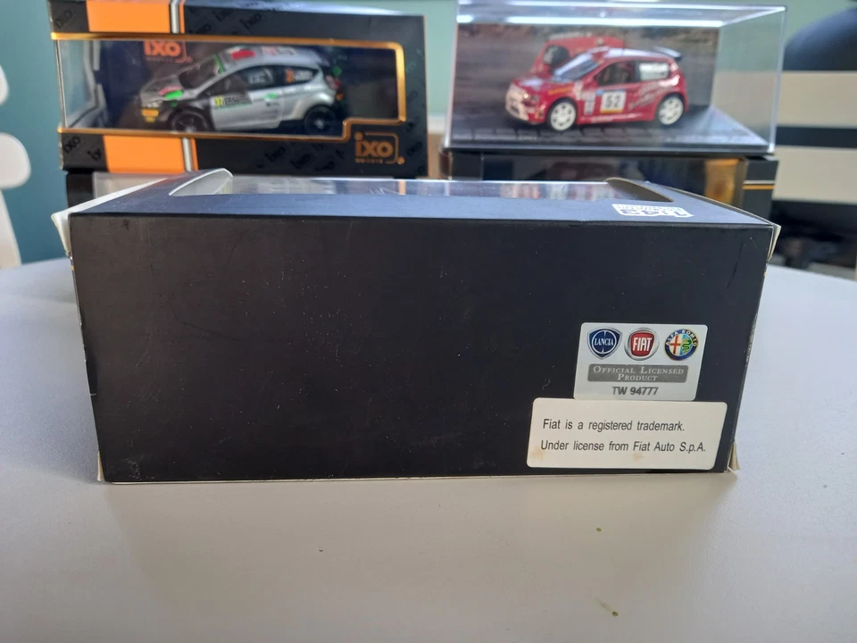 Fiat Grande Punto S2000 Rally Madeira 2010 Basso   Ixo scala 1/43 - Immagine 3 di 3