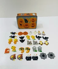 Lot of 32 Vintage JSNY 1980's Halloween mini plastic magnets and tin