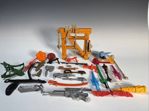 Vintage 1981 He-Man MOTU Castle Grayskull Weapons Rack & Lots Of Accessories