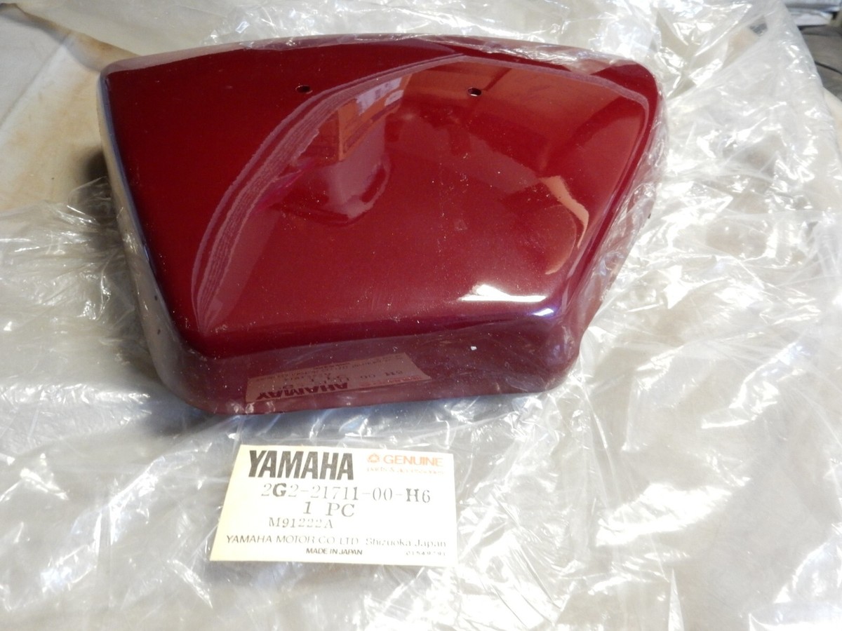 NOS Yamaha Left Side Cover Macho Maroon 1978 XS750 2G2-21711-00-H6
