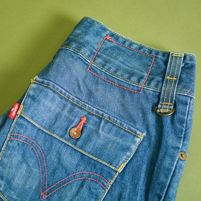 levi twisted jeans uk