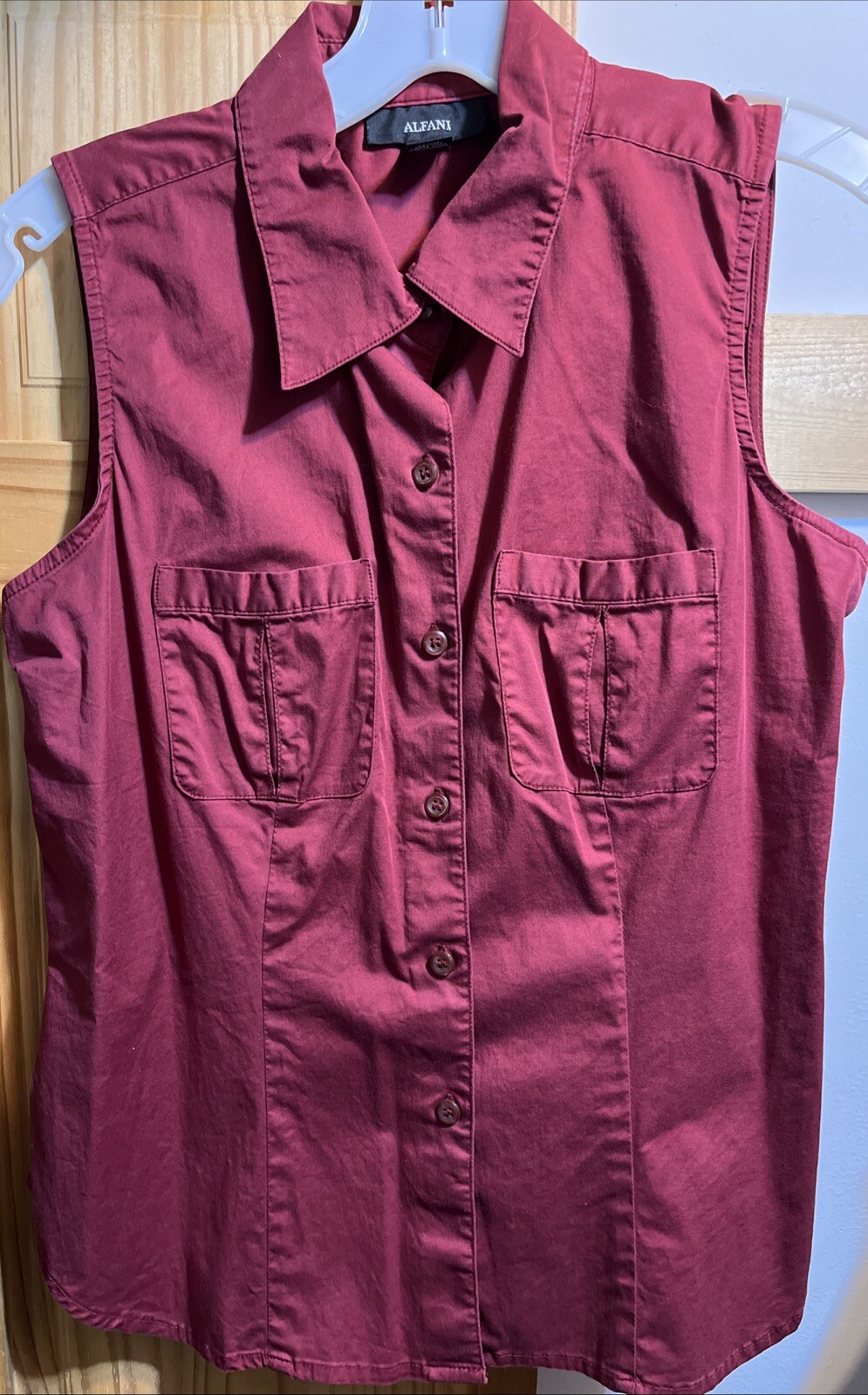 Chaleco Alfani para mujer talla 4 granate algodón spandex botones bolsillos sin mangas