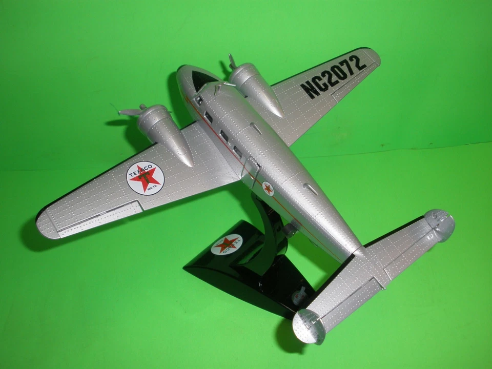#17 WINGS OF TEXACO LOCKHEED 12A ELECTRA JR. AIRPLANE REG ED ((( FAC SEALED ))) - Image 3 of 4