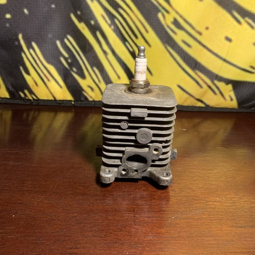 UT-20721 Homelite 25CC String Trimmer engine cylinder Good Used Condition. - Picture 3 of 8