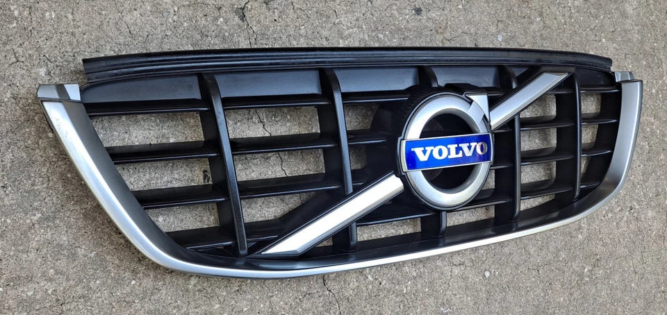 2010-2013 Volvo XC60 Front Upper Grille Silver & Black 2011 2012 (B) Foto 2 de 4