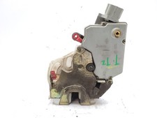 Porte arrière et accessoires Nissan PRIMERA