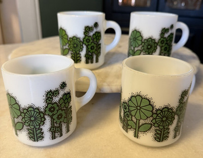 VTG Hazel Atlas ''Flower Power'' Milk Glass Coffee Mugs '60s - Mid-Century Retro