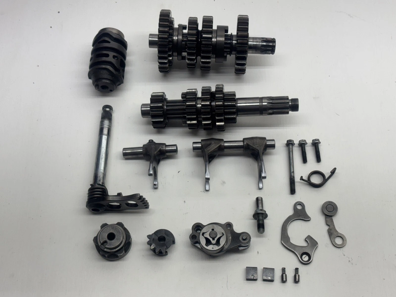 04-05 Kawasaki KX250F OEM Transmission Assembly Tranny Engine Gears Shaft Forks
