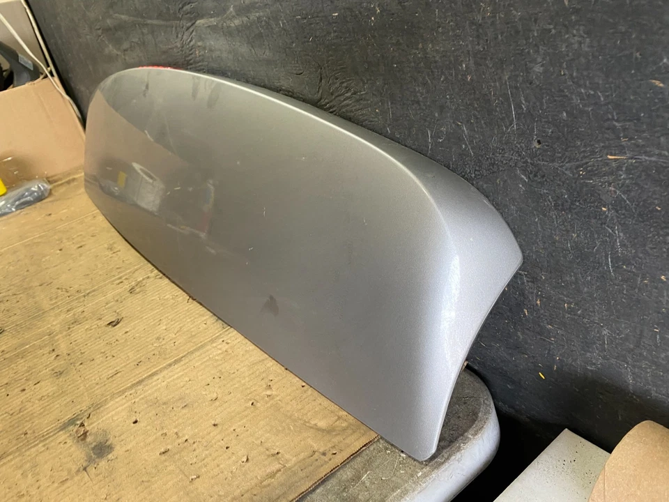 Dodge Grand Caravan 2011 a 2019 alerón trasero superior con luz de freno s8768 DG Foto 2 de 4