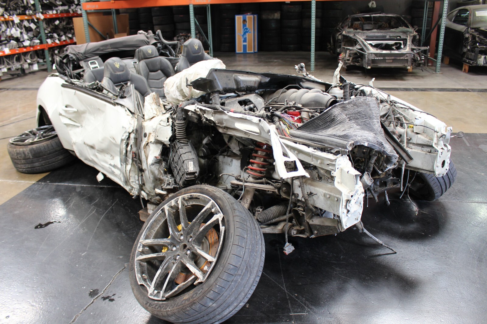 Maserati Granturismo Convertible, RH, Main Hydraulic Cylinder, P/N 83084200