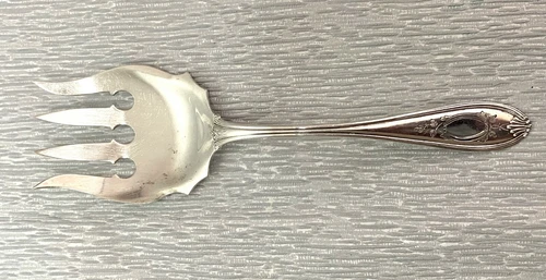 Vtg. International Sterling Silver "Knight's head" Meat/Serving Fork 8.5"