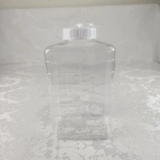 Vintage Refrigerator Water Bottle Pitcher Plastic Arrow 56 oz/ 1 3/4 qt