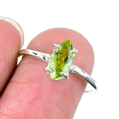 Natürlicher Peridot facettierter 925 massiv Silber Statement Herz Chakra Ring Größe 7,5