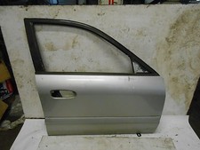 Tür Beifahrertür Mazda 626 Bj.1999-2002 vorn rechts