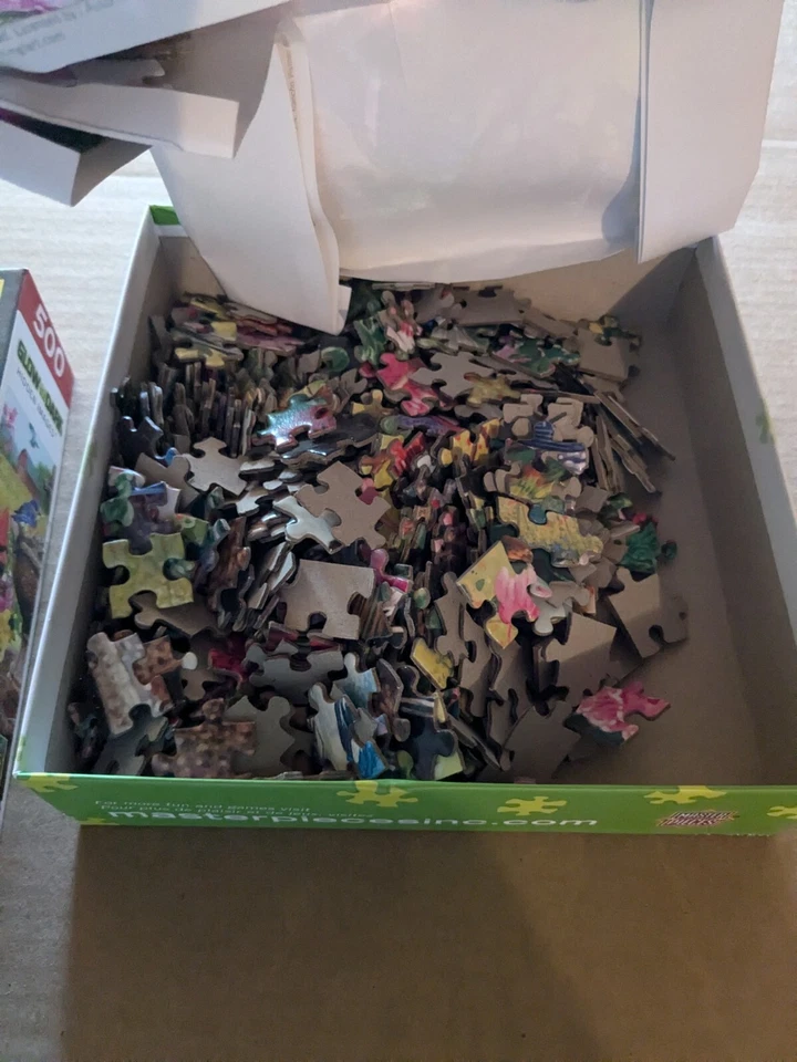 Masterpieces Inc. Brilla en la Oscuridad Imágenes Ocultas 500 Piezas Puzzle Jardín de la Canción Foto 3 de 4