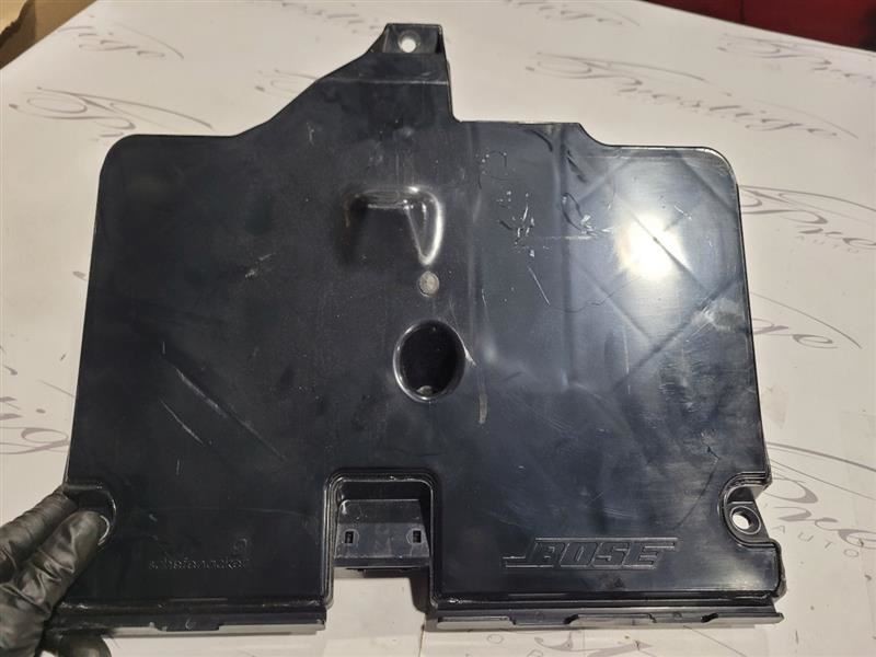 Maserati Quattroporte 03-12 Sub Box and Woofer Speaker BOSE OEM 04 05 06 07 M139