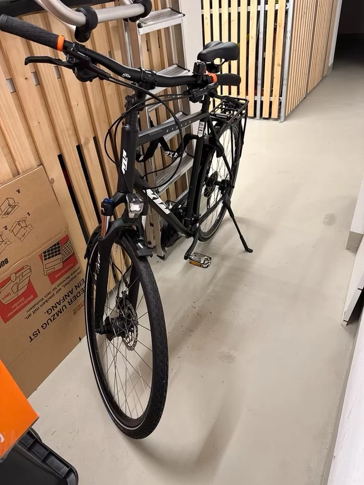 KTM AVENZA 30 DISC Herren Trekkingrad 28 Zoll Fahrrad  -wie neu- - Bild 2 von 3