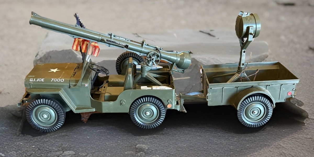 Vintage 1960's G.I. JOE Jeep & Trailer 7000, Searchlight
