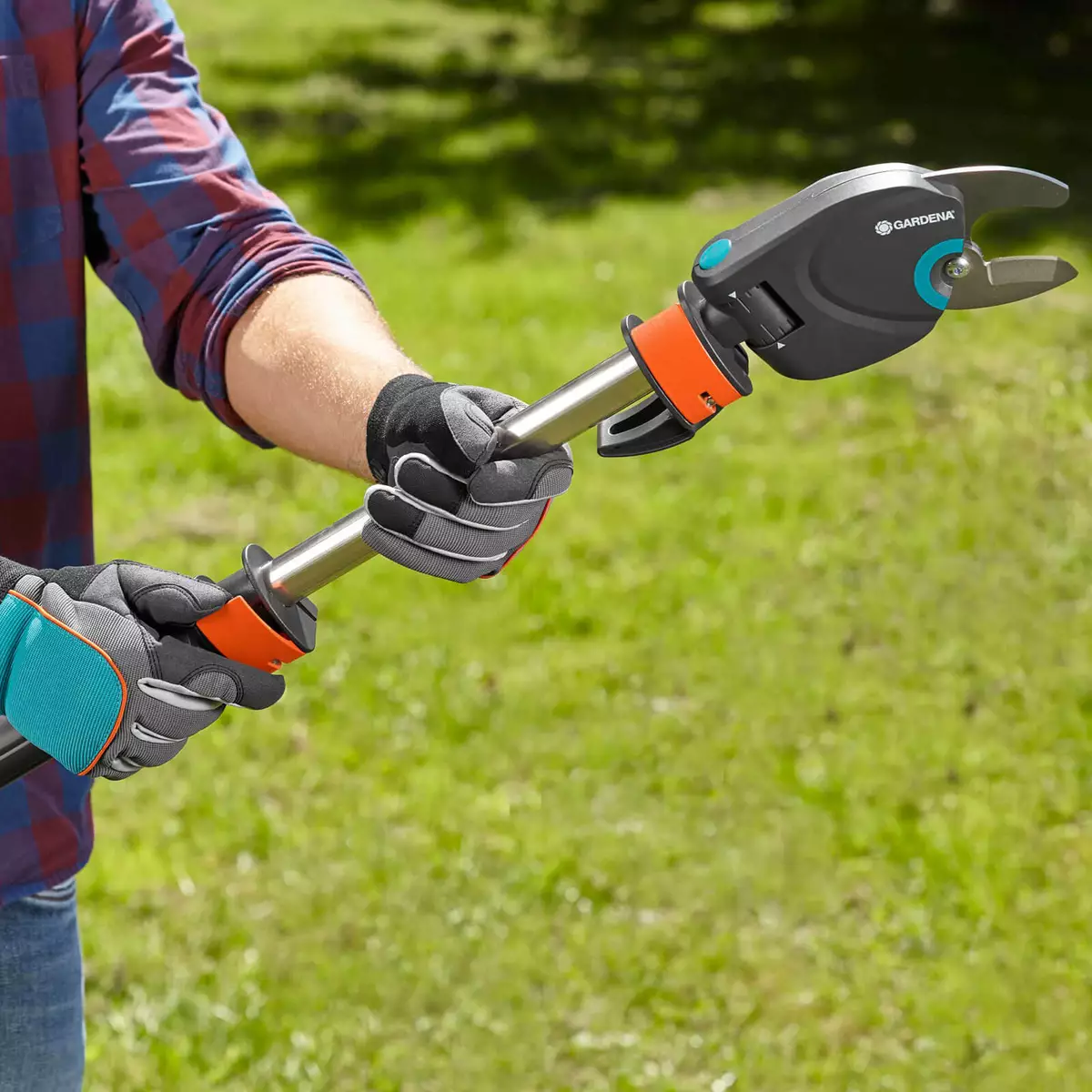 Gardena StarCut 410 Plus Telescopic Tree Pruner and Loppers 4.1m