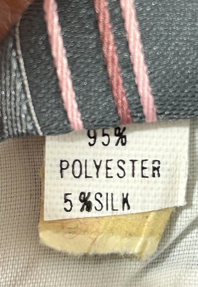 Corbata Oscar De La Renta plateada/gris/rosa a rayas 57 in x 3 in poliéster/seda Foto 4 de 4