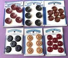 38 Vintage Plastic Le Chic "Fashionable Buttons" on 6 Original Cards (NOS)