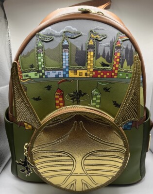 Loungefly Harry Potter Golden Snitch Mini-Backpack NWT Amazon.com: Loungefly Harry Potter Golden Snitch Mini  main image 4