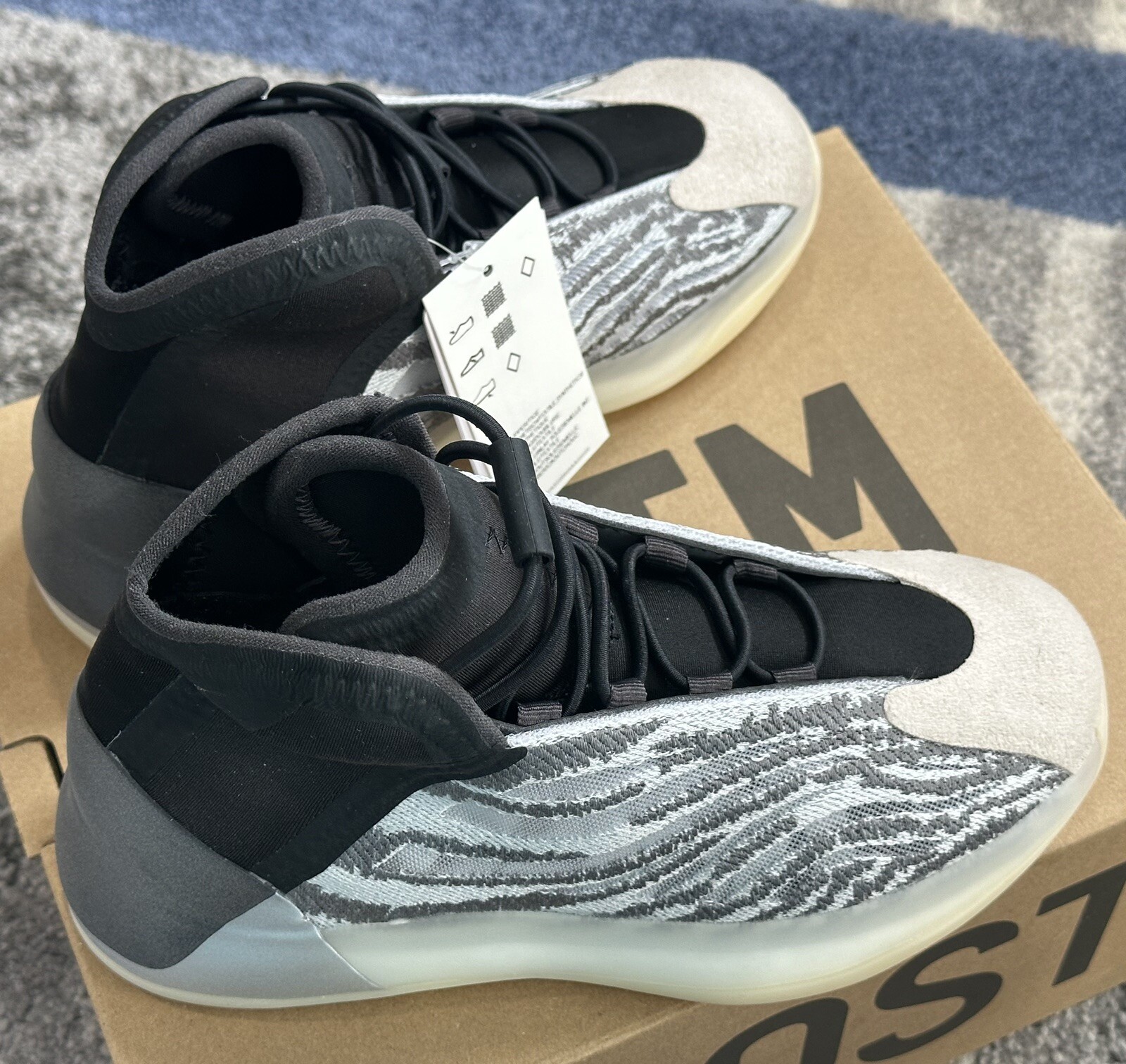 Adidas Yeezy QNTM Kids Brand New Size 2 Youth GZ9114 thumbnail 4