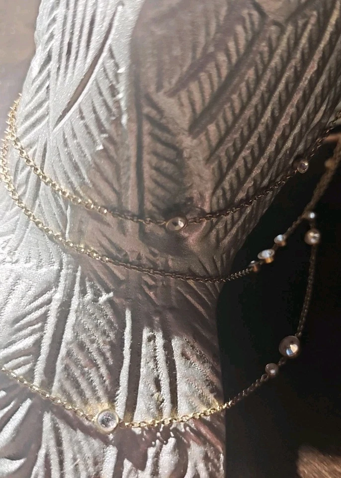 CADENA MULTI HEBRA TONO DORADO MICHAEL KORS, TACHUELAS CRISTAL CIRCONITA, COLLAR Foto 2 de 4