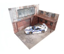 Vecchio garage in mattoni e lamiera 1/18 Diorama-espositore modellino scala 1:18