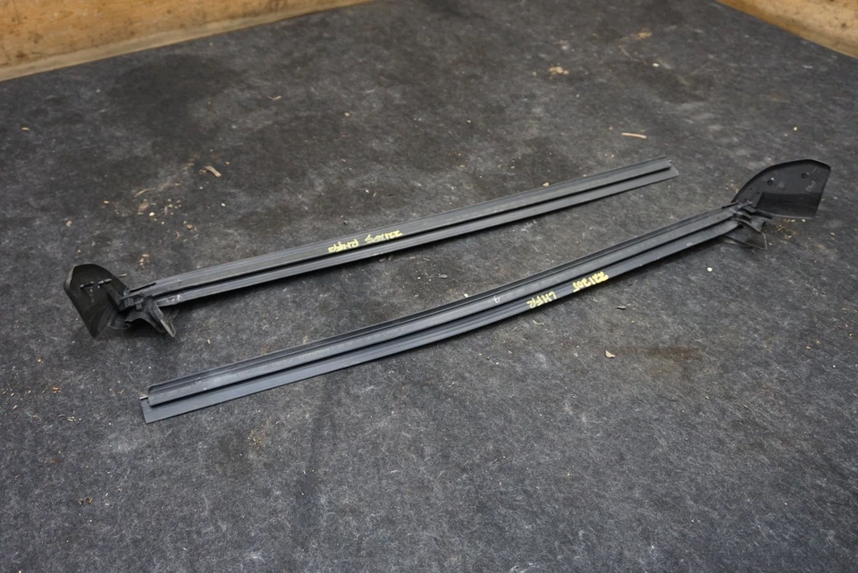 前左右门窗通道密封 51337279735 51337279736 宝马 M4 15-20 — 第 4/4 张图片