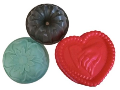 Lot Of 3 silicone cake molds bread pastry Heart Flower Bundt